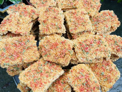 sỉ cơm cháy chà bông