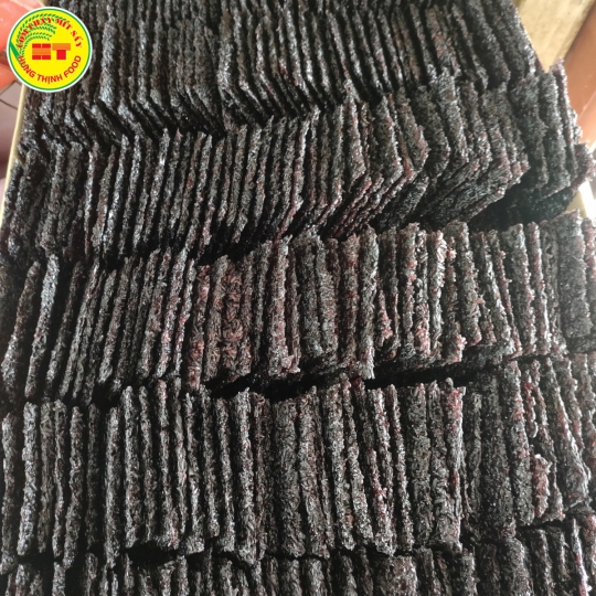 Phôi Cơm nếp than